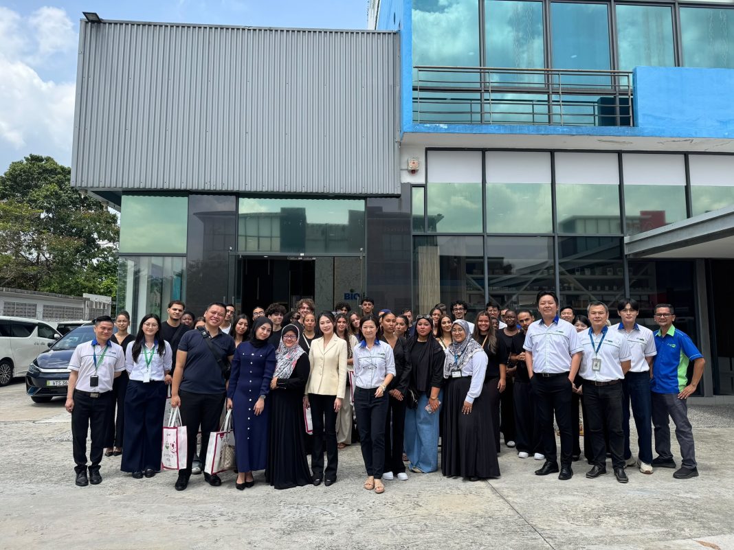 Bioalpha 接待法国学生，展示马来西亚清真制造专业实力